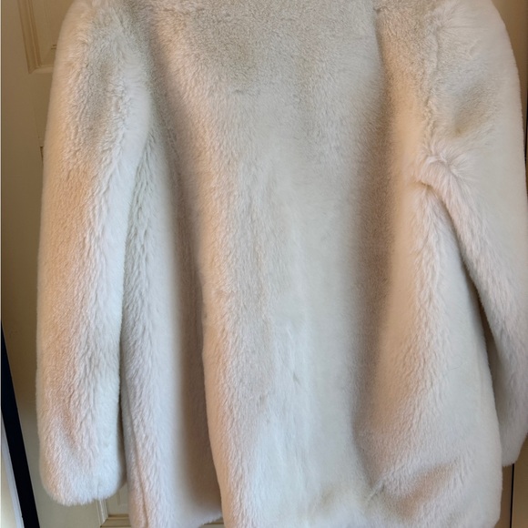 Women's Cream Faux Fur Double-Breasted Coat - Picture 3 of 5